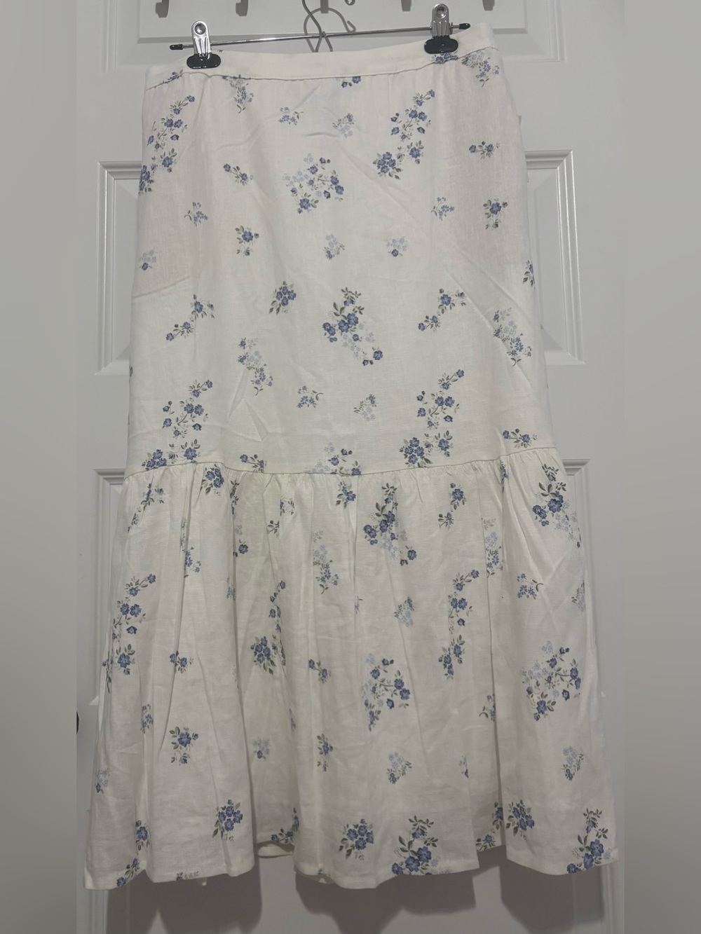 NWT Laura Ashley Linen Cream with Light Blue Floral Tiered Maxi Skirt - Large